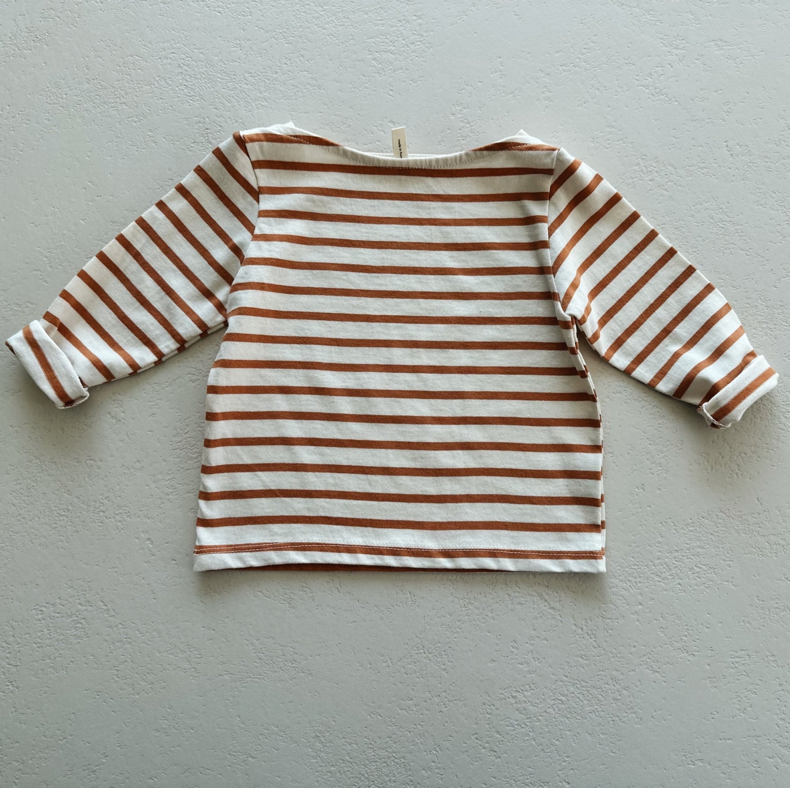 BOATNECK STRIPE TEE RED/BROWN