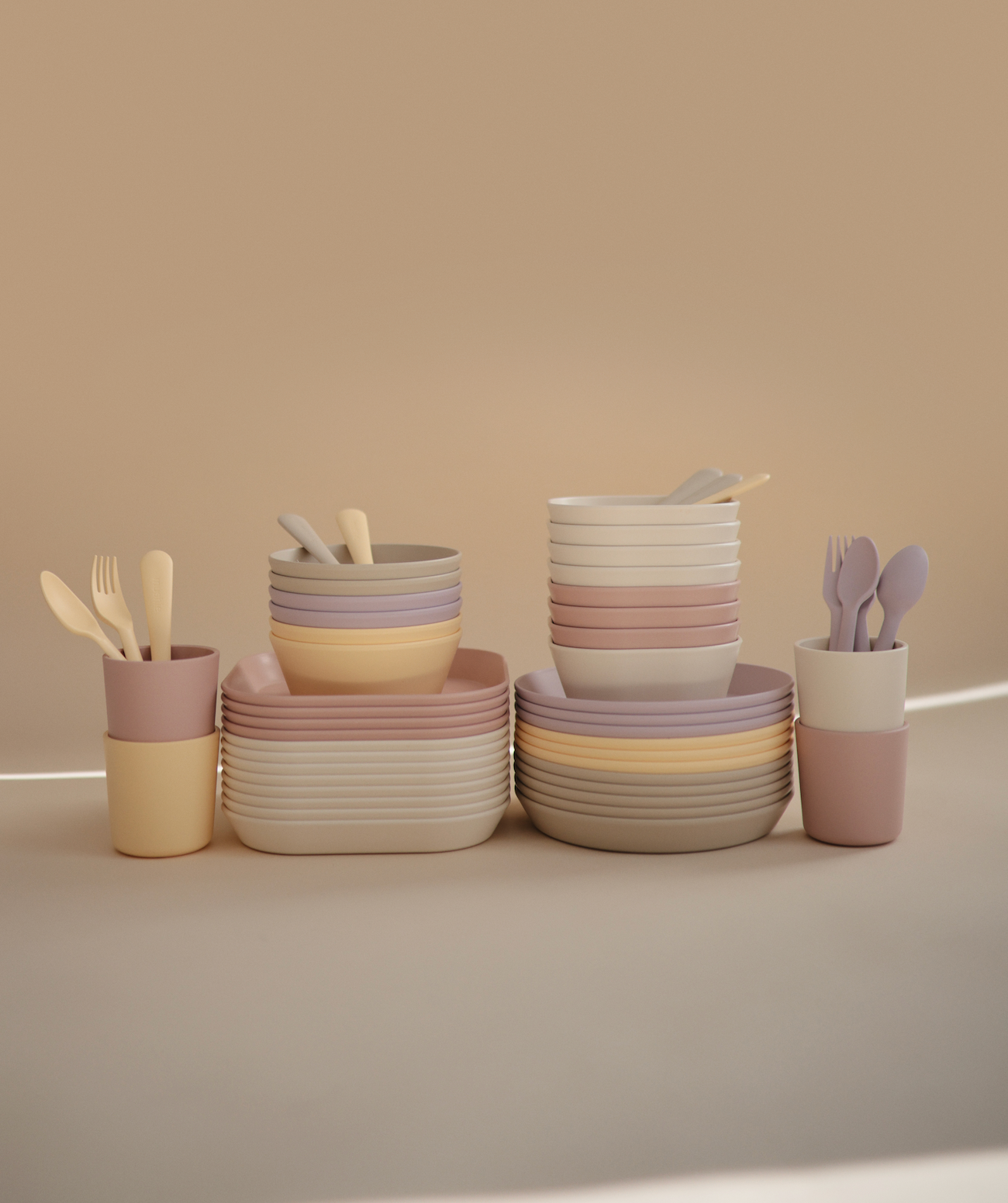 PLATES ROUND