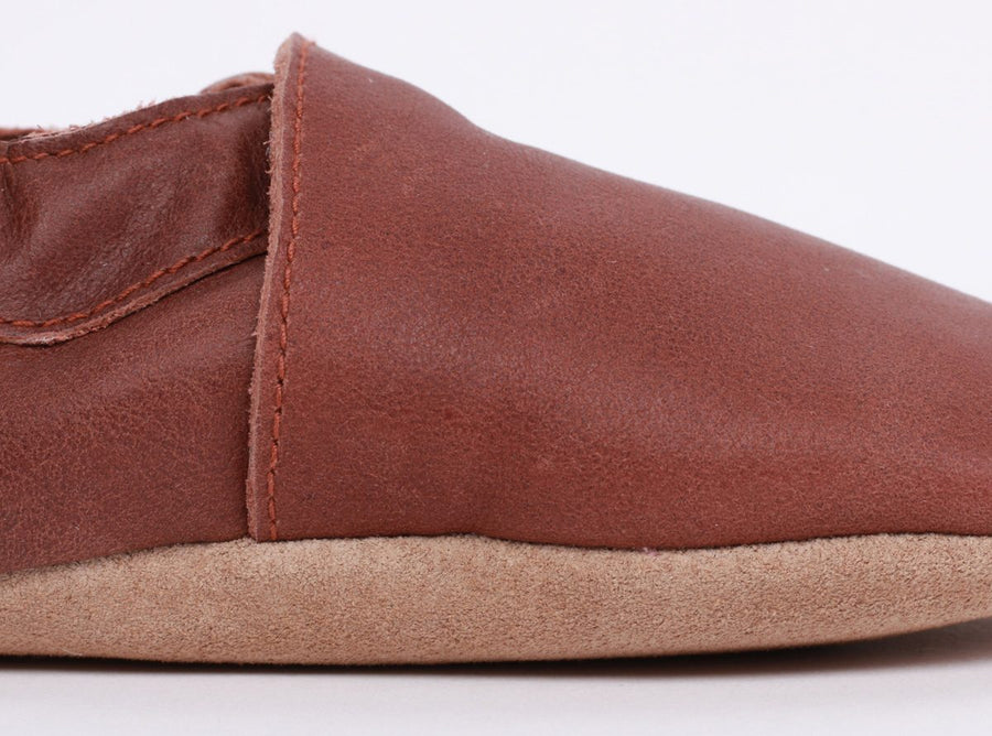 SOFT SOLE SHOE - TOFFEE