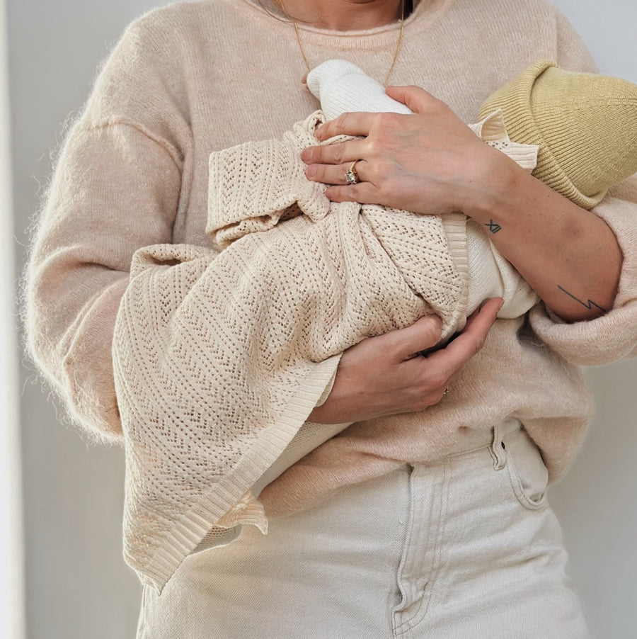 KNITTED BABY BLANKET