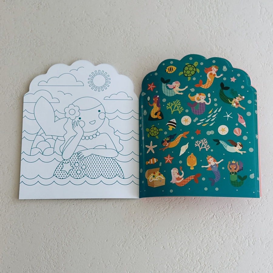 KLEURBOEK MET STICKERS - zeemeerminnen