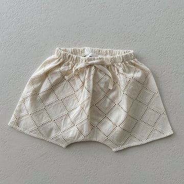 BRODERIE SHORTS