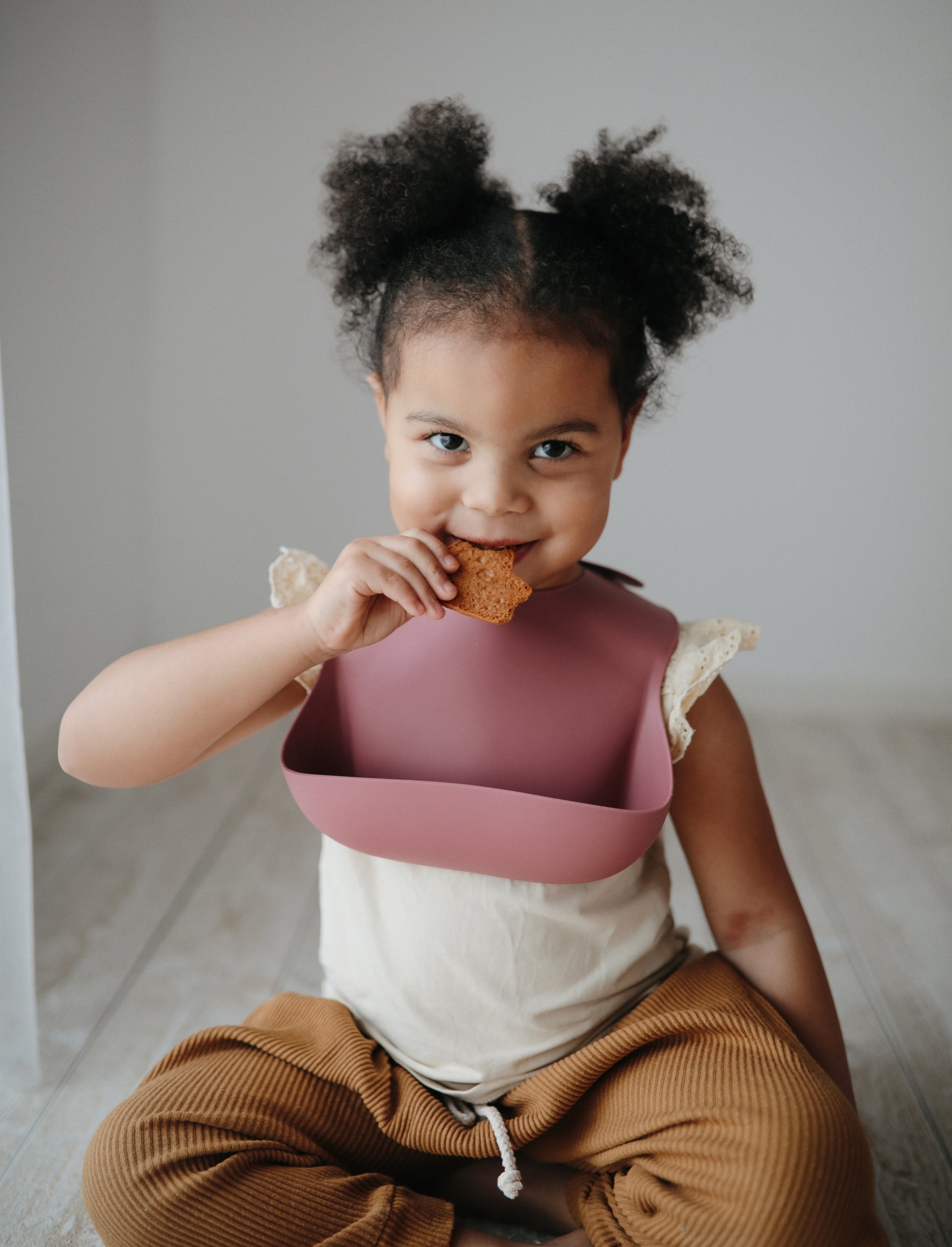 SILICONE BIBS