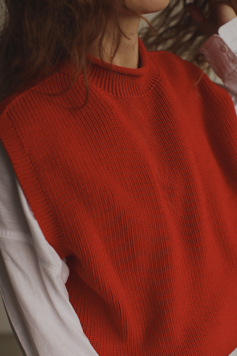 VEST HELLE - RED