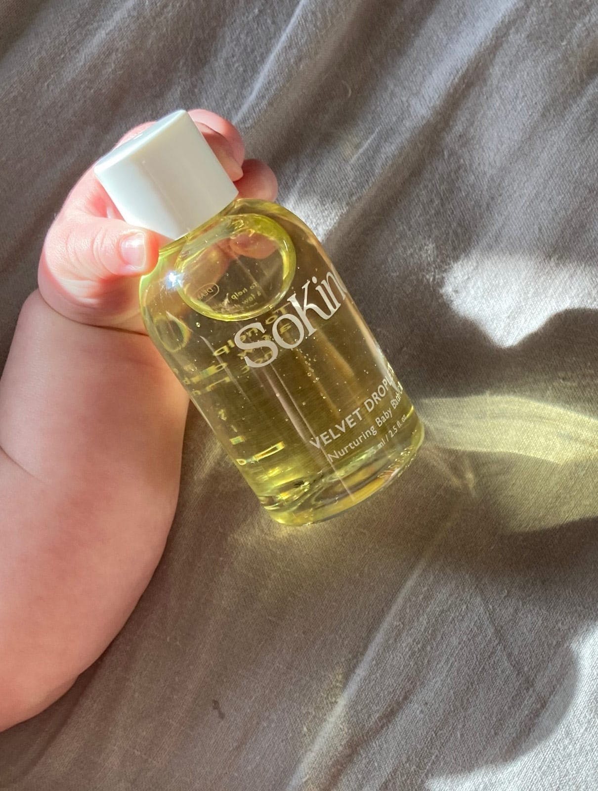 VELVET DROPLETS - Nurturing Baby Bath Oil